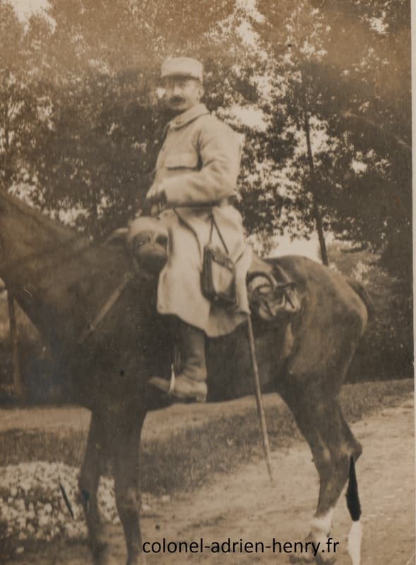 Le Capitaine de La Chapelle, commandant de compagnie